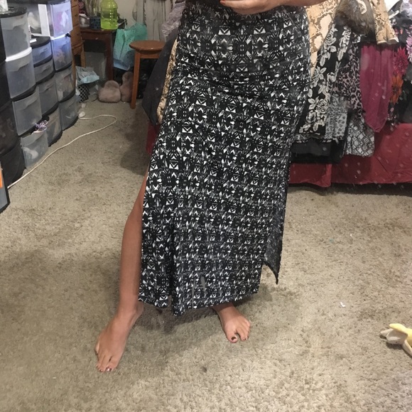 Black & White Maxi Skirt - Picture 8 of 8